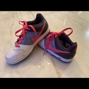 Nike Air Low Top Sneakers